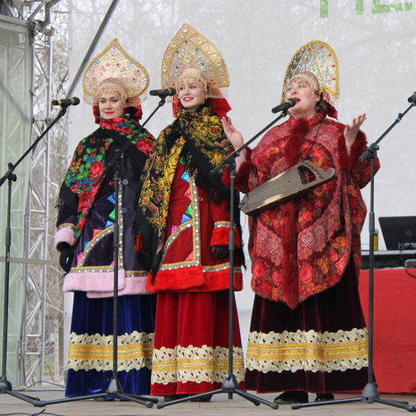 Пасха в Перовском парке 