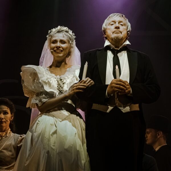 Спектакль «Анна на шее» в Театре у Никитских ворот