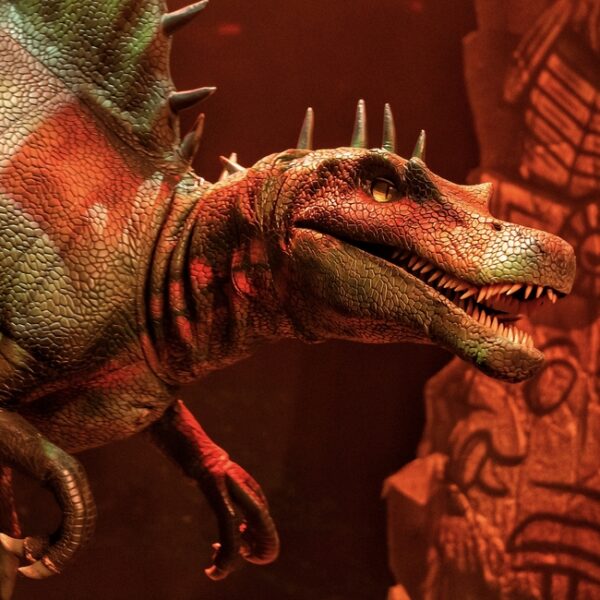 Спектакль «Сафари с динозаврами» в Театре иллюзии