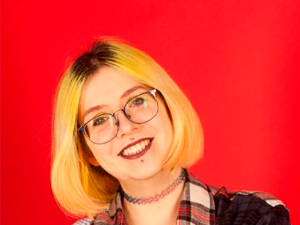 Полина Есакова