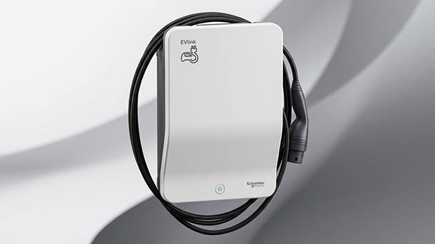 EVlink Wallbox Plus EVH3S22P0CK. Фото: Ян Ляпин / Нейросеть