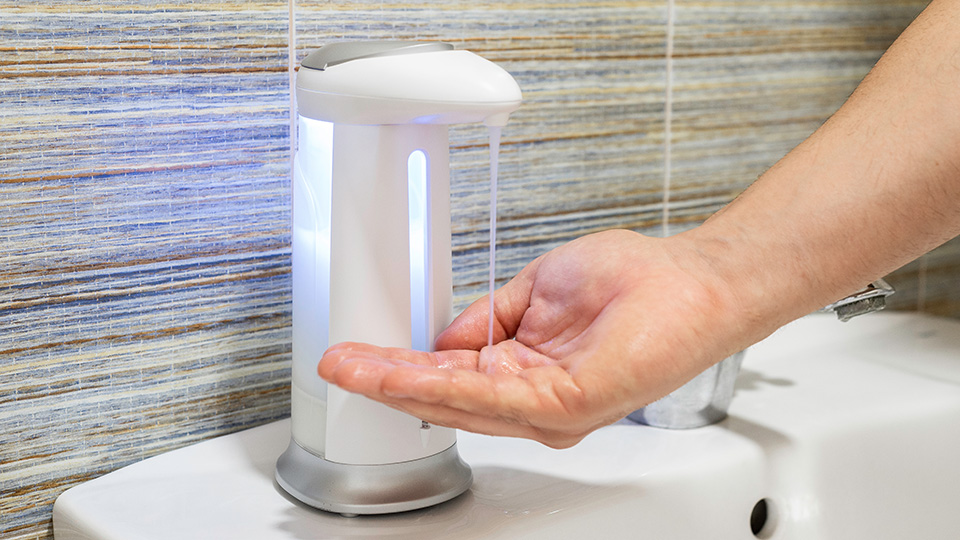 10 лучших дозаторов для жидкого мыла в 2025 году