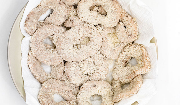 Рецепт зразов из кальмаров с яйцами