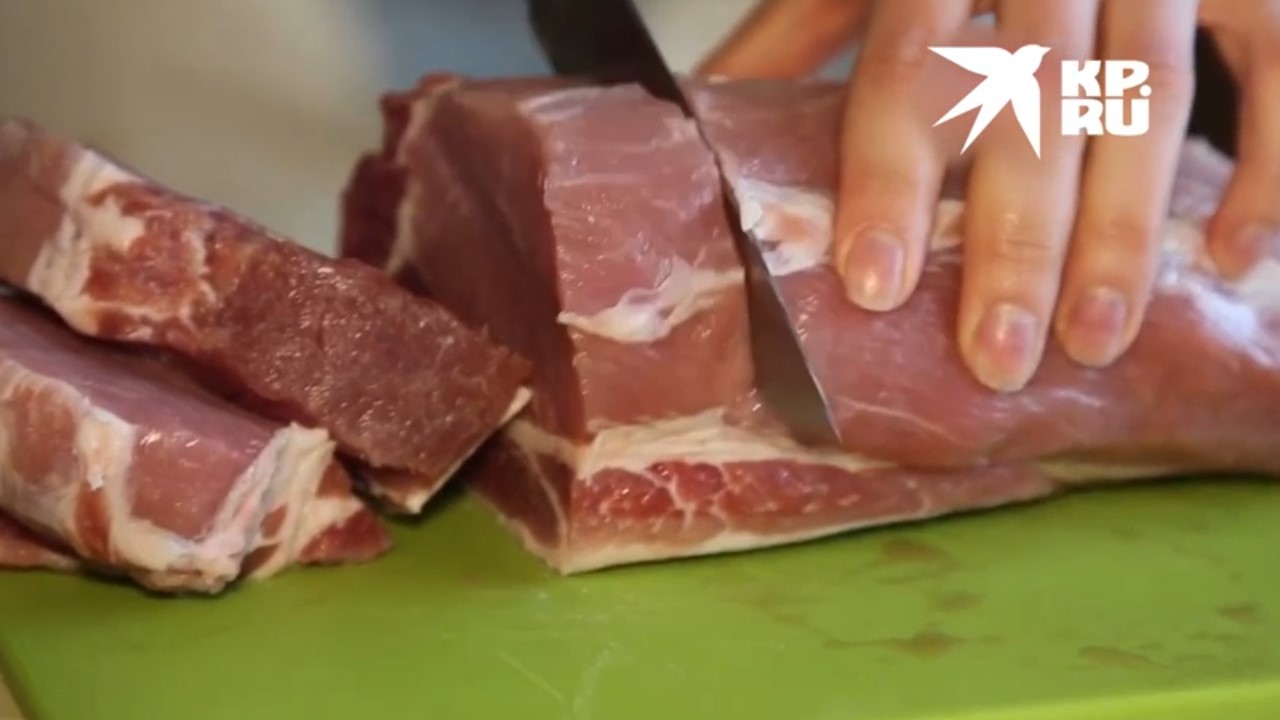 Подготавливаем мясо