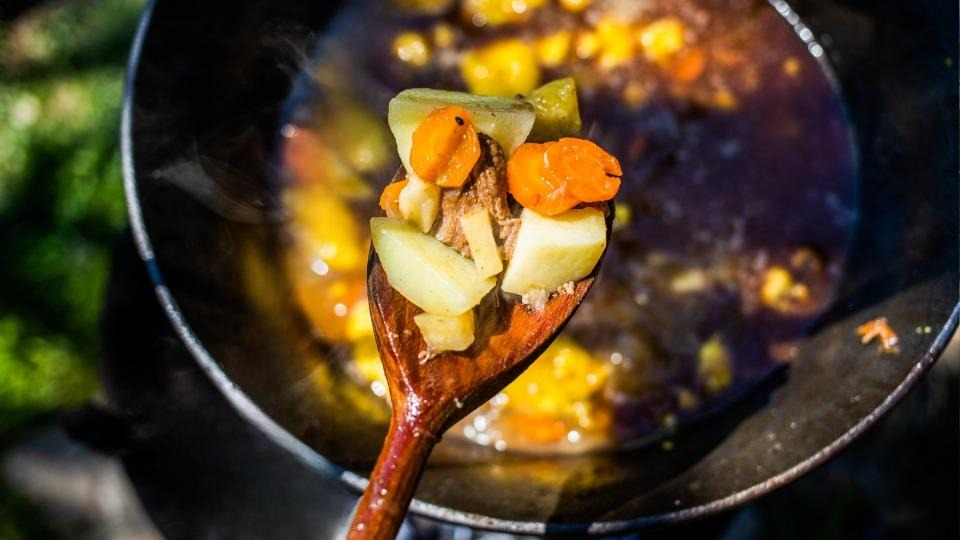 Что можно приготовить в казане: 12 вкусных и быстрых рецептов