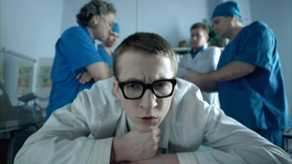 Из актеров — в официанты: куда исчез Дмитрий Шаракоис (Левин из «Интернов»)