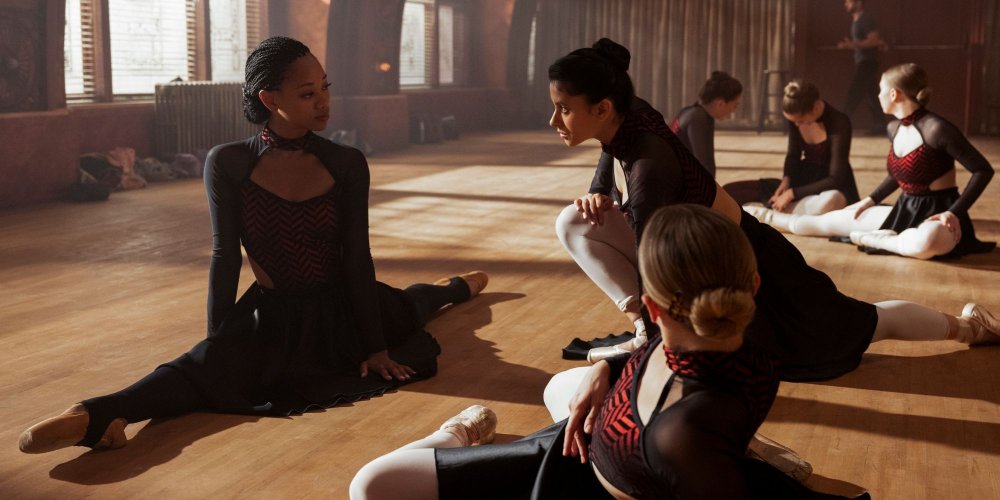 Зрители сериала на Netflix: слишком много секс-сцен с подростками