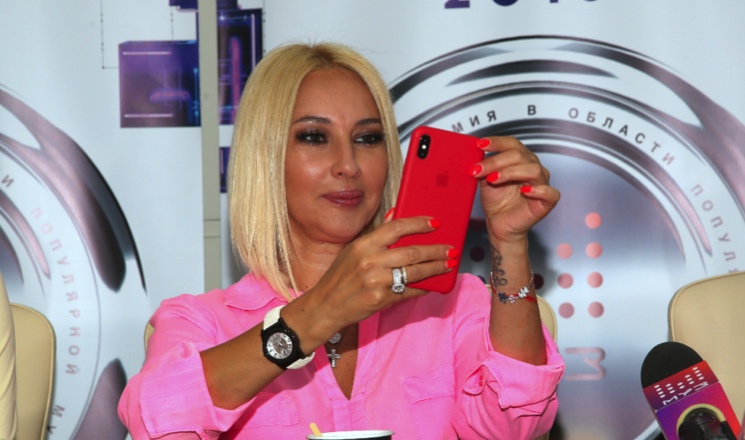 Лера Кудрявцева высказалась об отношениях Бузовой и Давы