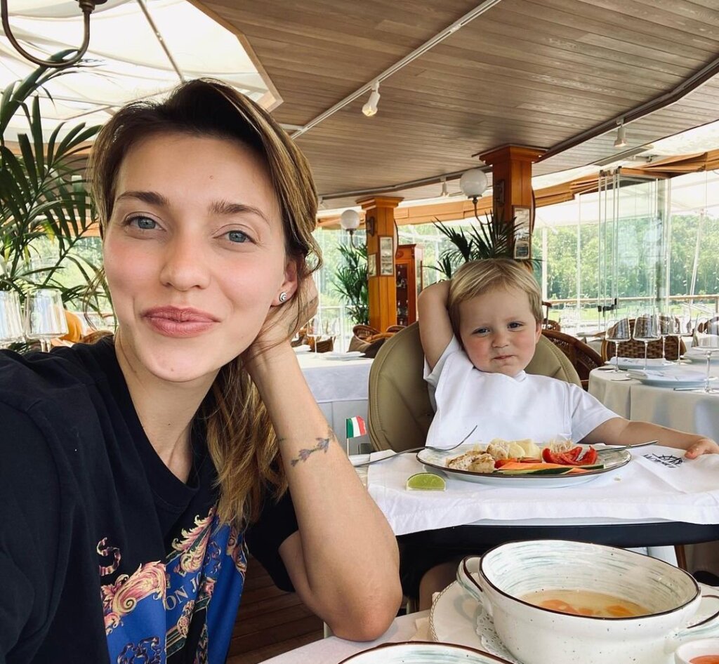 Регина Тодоренко задумалась об эмиграции из России и смене профессии