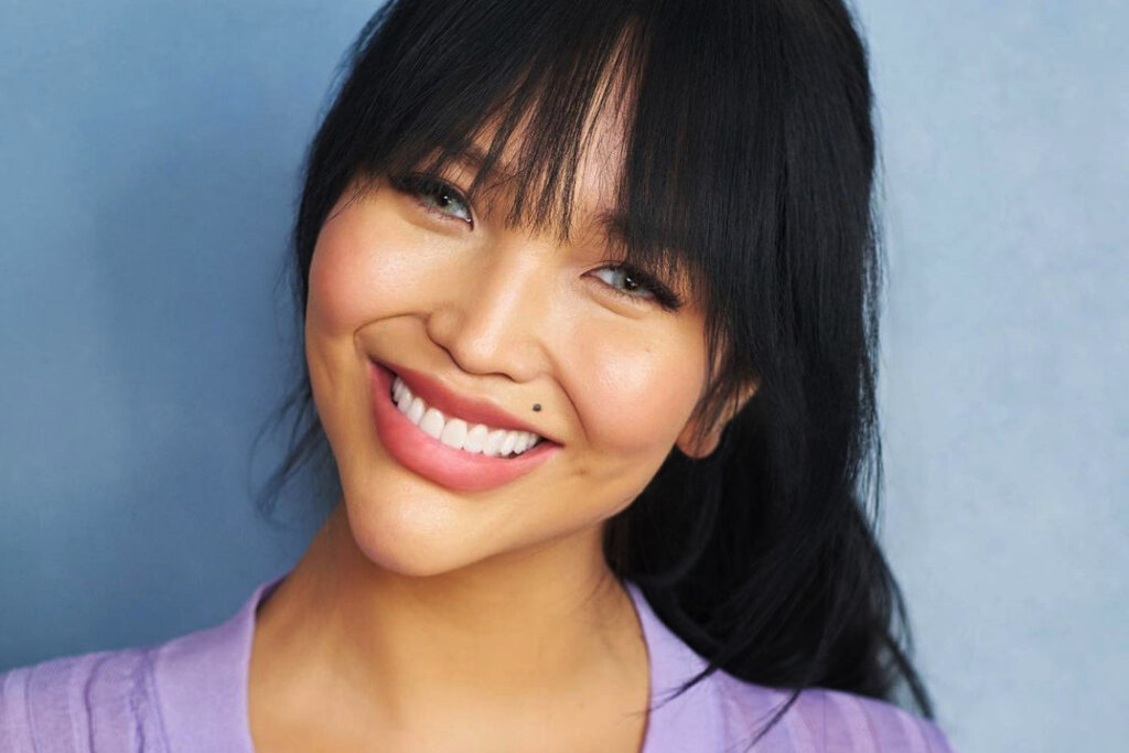 Молодая жена Александра Цекало сразила наповал пышным бюстом и невероятными ногами