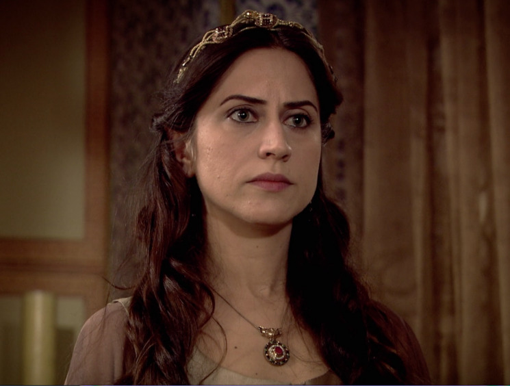 Почему Гюльфем в конце жизни простила Хюррем