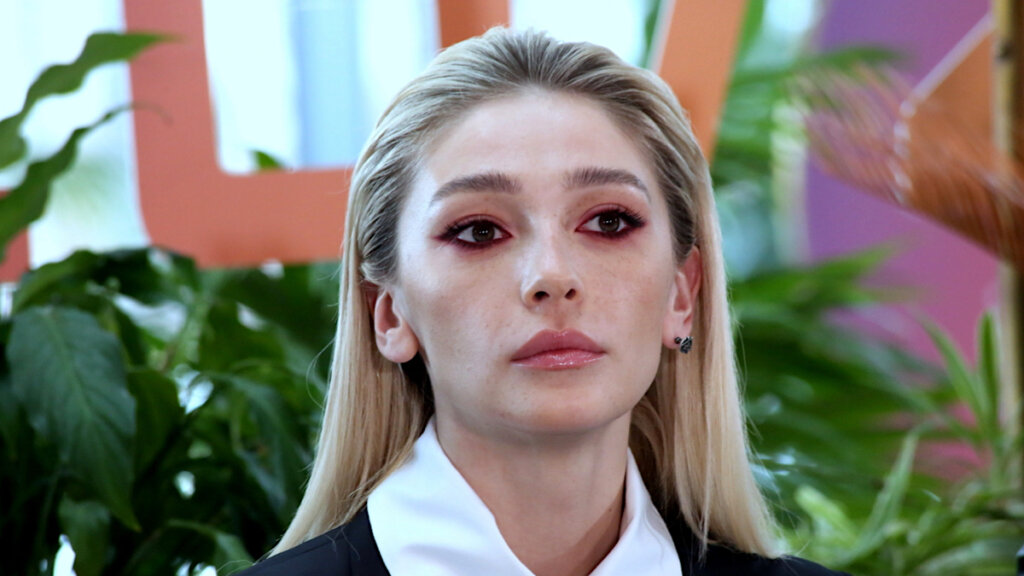 Настя Ивлеева уехала из России в Турцию