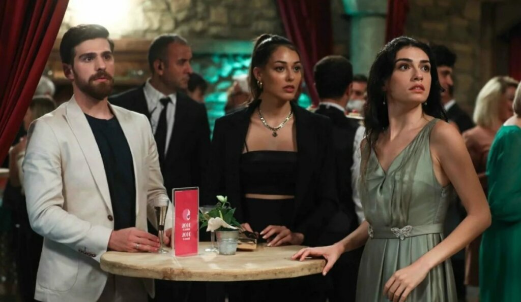 Турецкий сериал «Яркое пламя»: сюжет, интересные факты и 3 причины для обязательного просмотра