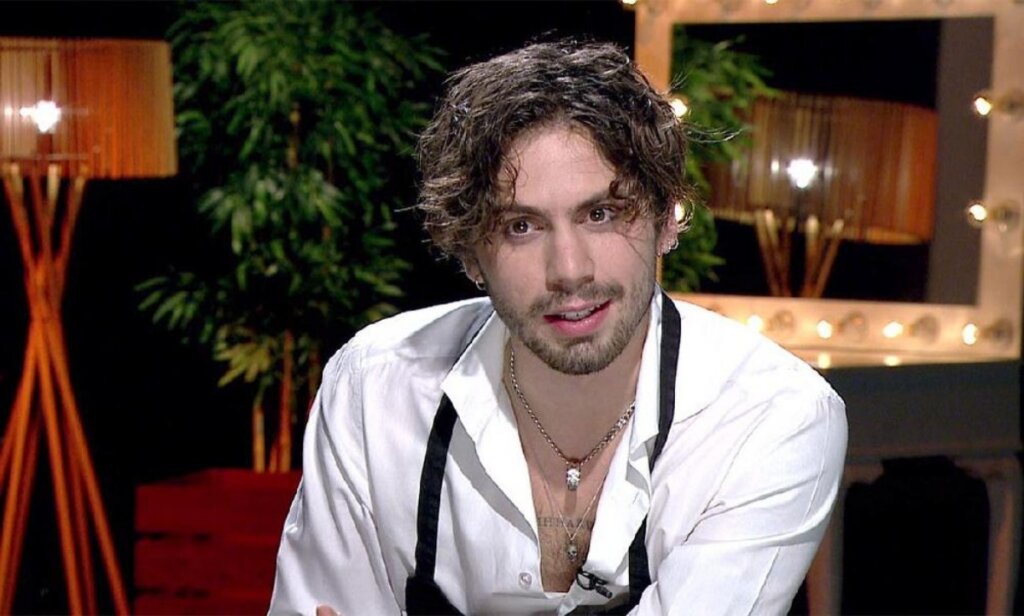 Встречался с русской моделью, советуется во всем с мамой и не верит девушкам: Все о Таро Эмир Текине — Кайе из «Зимородка»