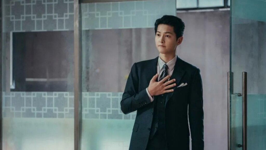 Сон Джун-ги шокировал фанатов своим внешним видом