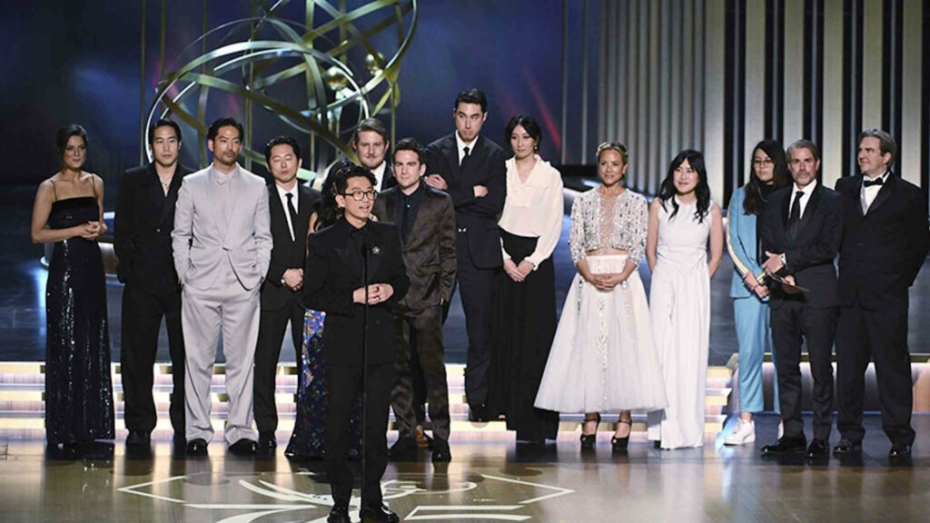 Названы лауреаты премии Эмми 2024 года: лучшими стали «Медведь», «Наследники» и «Грызня»