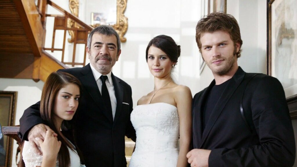 Как сейчас выглядят актеры турецкого сериала «Запретная любовь»: 16 лет спустя