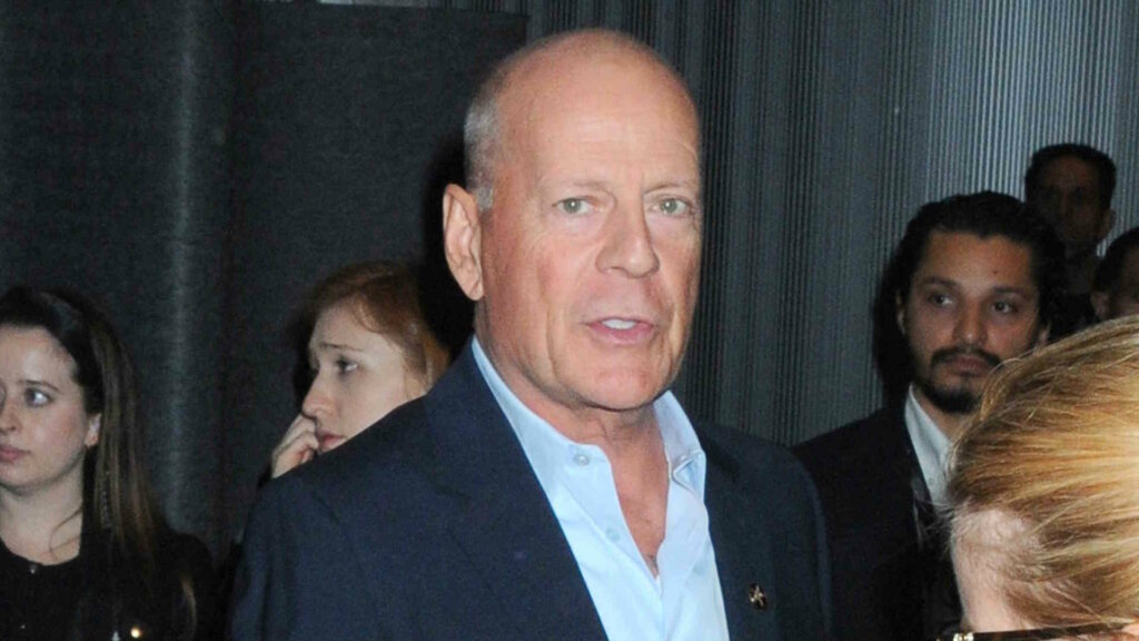 «Я очень люблю его»: Дочь тяжелобольного Брюса Уиллиса рассказала про замечательное самочувствие актера