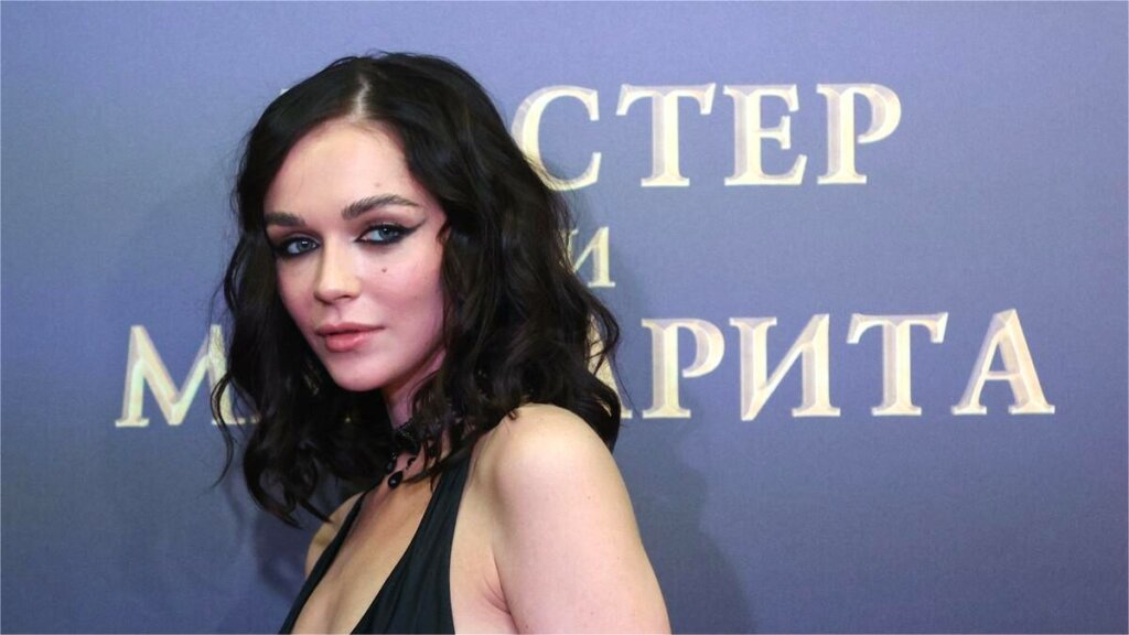 Родившая от Табакова актриса Софья Синицына сделала признание