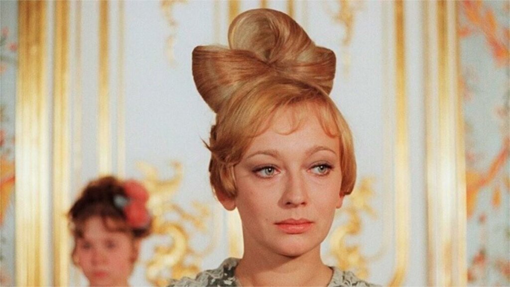 Бурный роман с известным режиссером и бездетность: как сейчас живет «Звезда пленительного счастья» Эва Шикульска