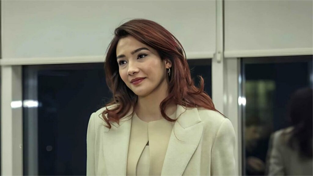 Турецкая актриса Айбюке Пусат лишилась работы в сериале «Разведка» из-за публикаций в соцсетях