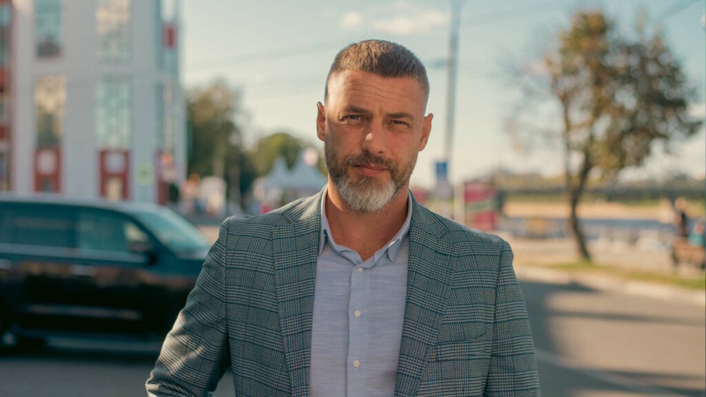 От Антона Батырева сбежала четвертая жена: их ребенку нет и года