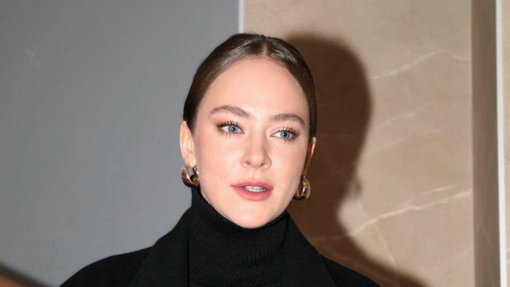 «Такое несчастье. Всей душой сочувствую»: соседка заговорила о задержанной с наркотиками Аглае Тарасовой