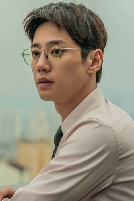 Председатель-новичок Кан