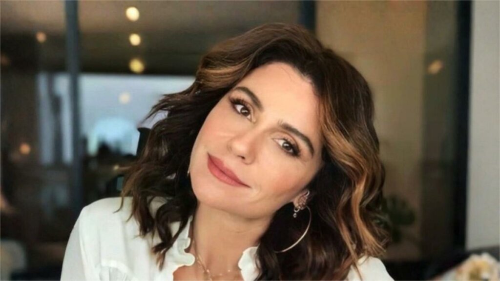 Звезда «Клона» нестареющая Джованна Антонелли отметила 50-летие на пляже (фото)