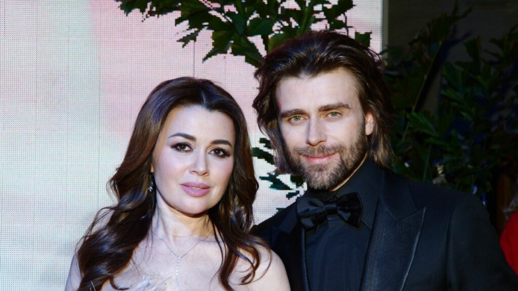 Раскрыты детали личной жизни Петра Чернышева после смерти Заворотнюк: «Спешит»