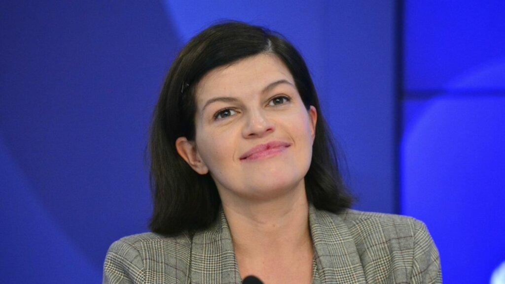 Агния Кузнецова развелась и впервые вышла в свет с новым мужем