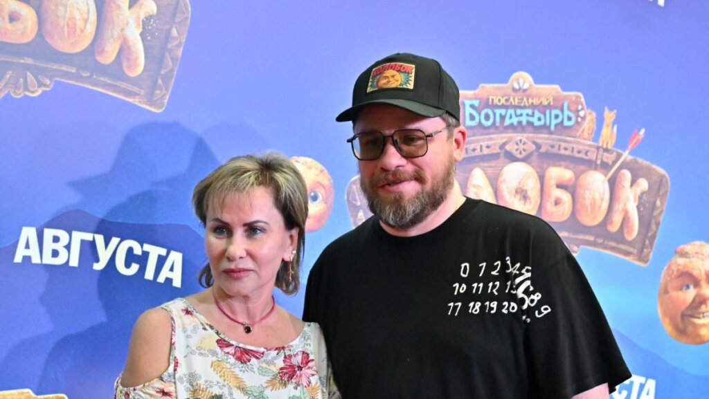 Мама Гарика Харламова отчитала друзей сына: сказала, как отрезала
