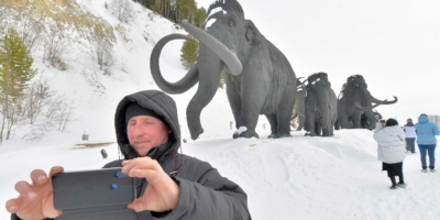 Ұйықтап жатқан ананың порно видеосы