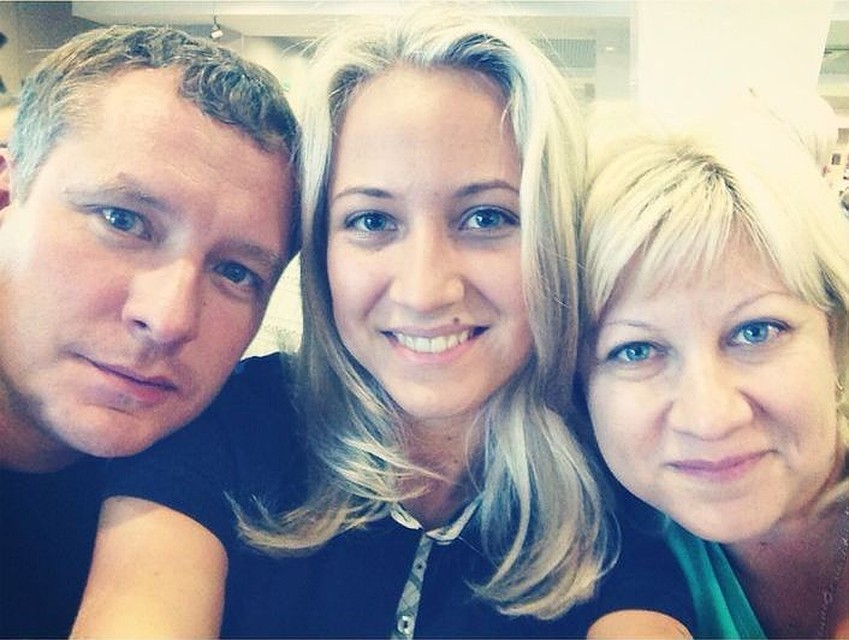 marina-kim-noch-s-muzhem-na-postel-porno-daet-lyubovniku
