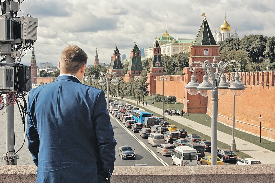 Какие льготы и привилегии положены ВИП-чиновникам после отставки