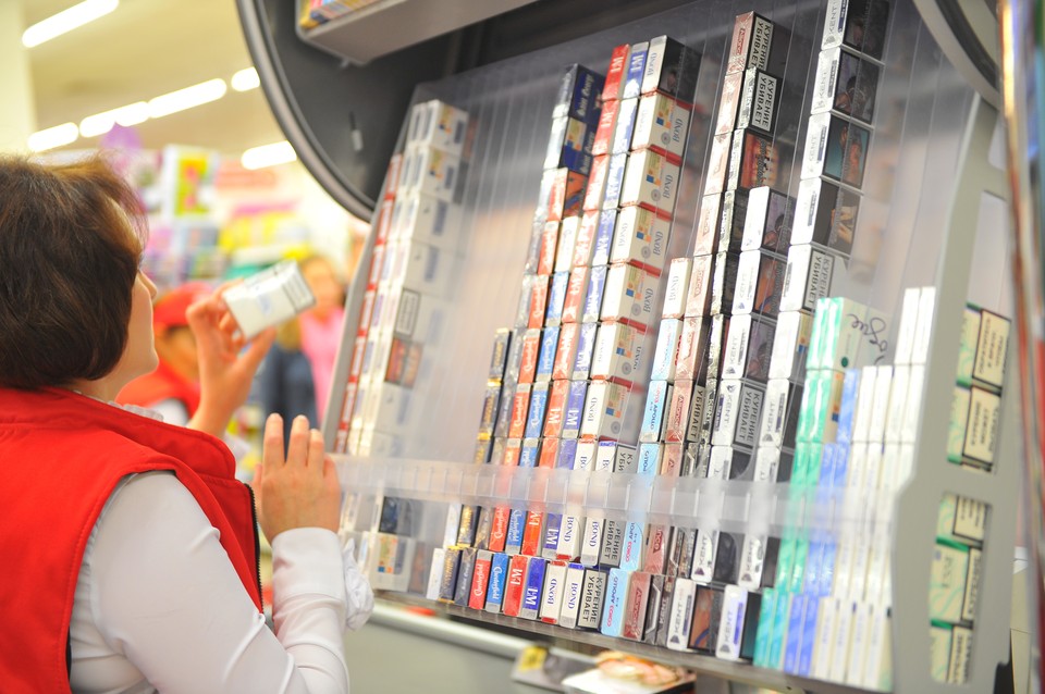 Курильщики могут остаться без сигарет из-за нерабочего апреля.