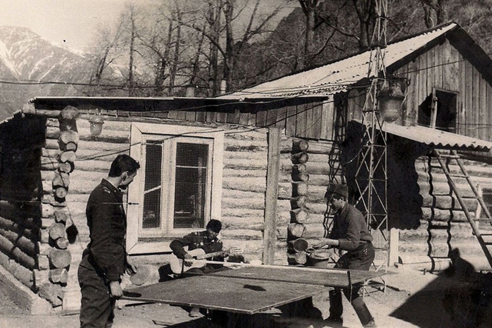 Пост «Арканкерген» в конце 80-х. С тех пор там мало что изменилось...