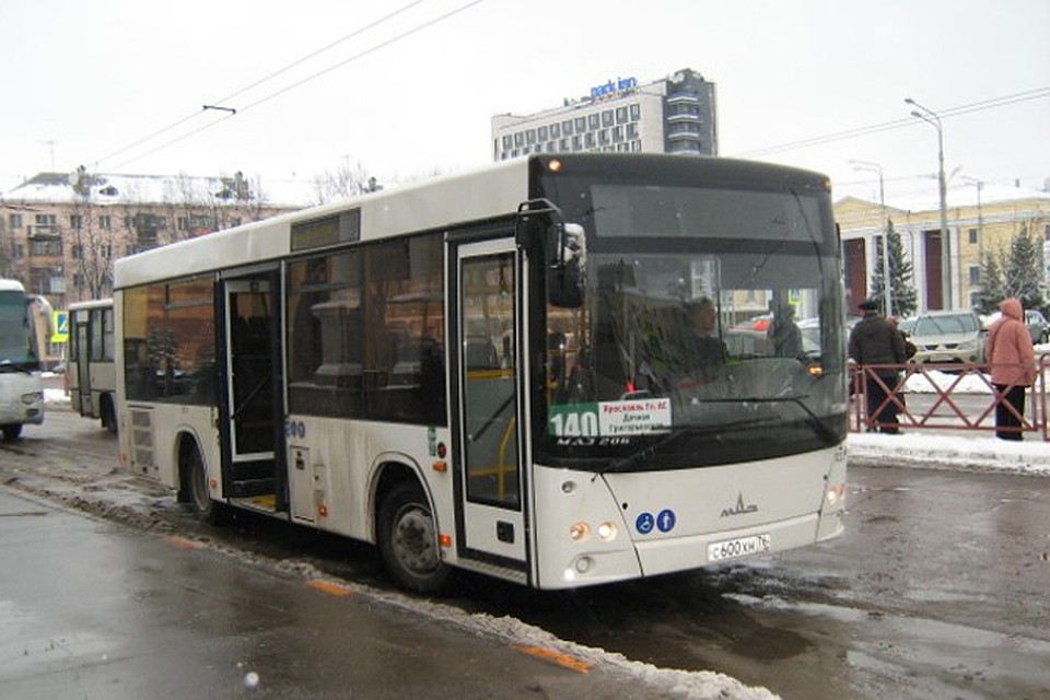 Кароса b741 омск. 140 маршрутка. Маршрут 140 автобуса москва. Школьный автобус омск. Автобус 140 ярославль.