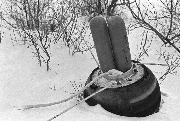 25 феврая 1972 года аппарат автоматической станции "Луна-20" совершил посадку на территории СССР. Фото: Владимир Мусаэльян/Фотохроника ТАСС