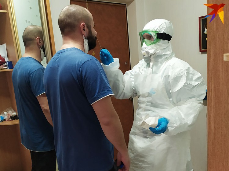 Надбавки медикам платят в зависимости от того, был ли прямой контакт с зараженным.
