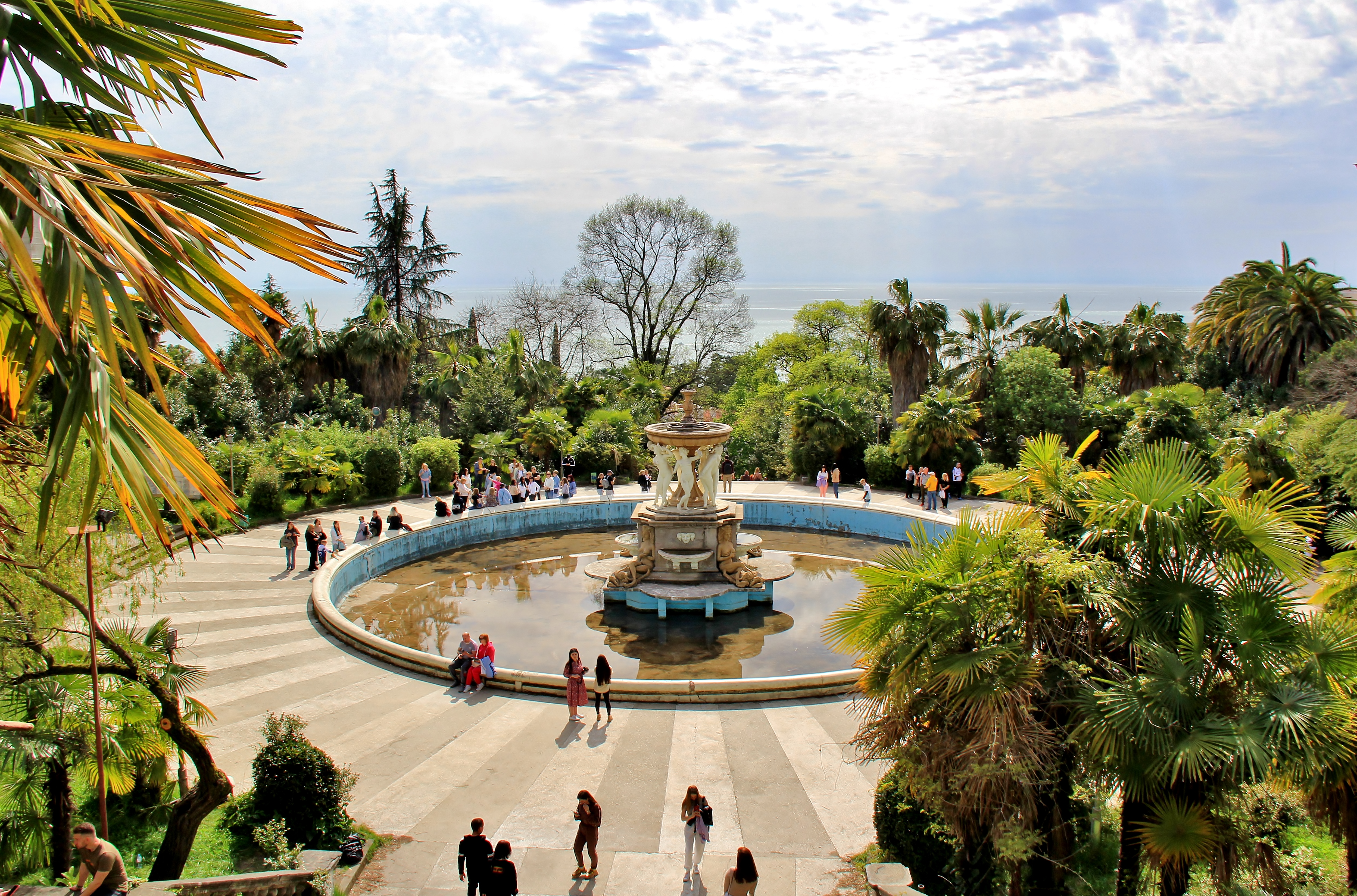 Фонтан - вид сверху