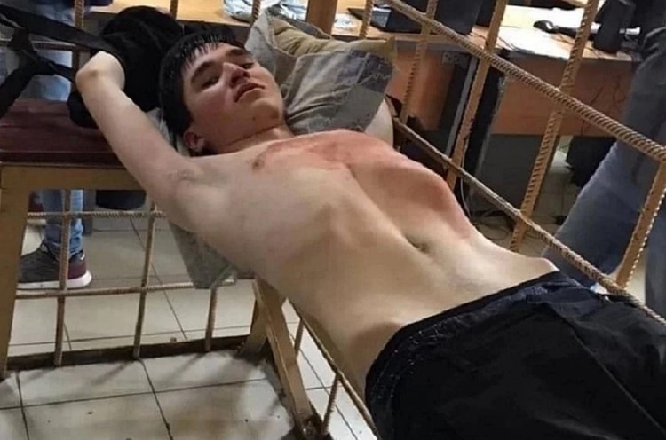На допросе парень заявил, что он "бог"