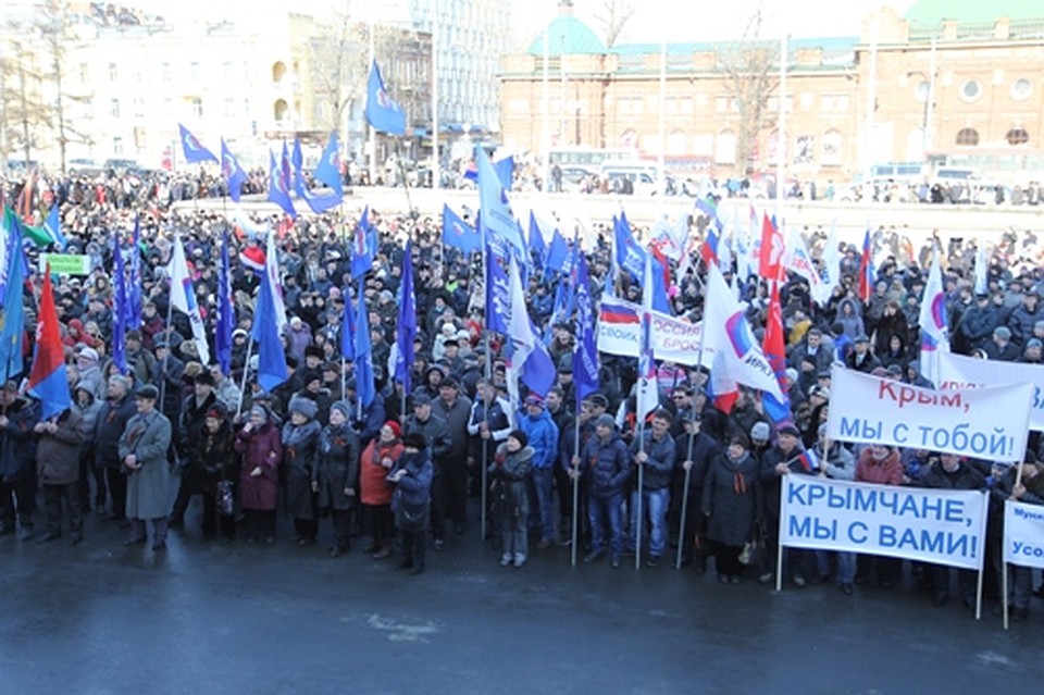 Украинцы беженцы. Беженцы из украины. Более 5 2 тысячи человек. Россия человек. Киргизия 1989 митинг.