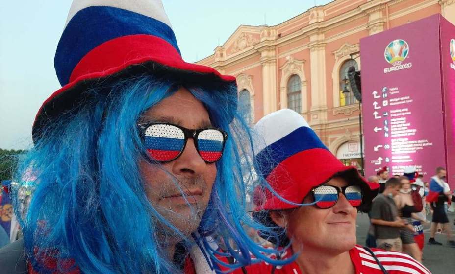 По мере того, как развивались события на поле, робкая надежда в фан-зоне сменялась разочарованием. Фото: Николай Козин