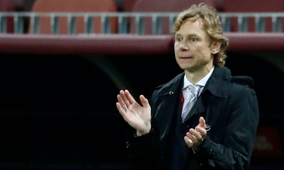 Валерий Карпин