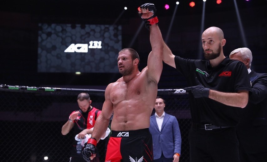 Иван Штырков одержал 19-ю победу в карьере. Фото: Инстаграм «Михаил Архангел»