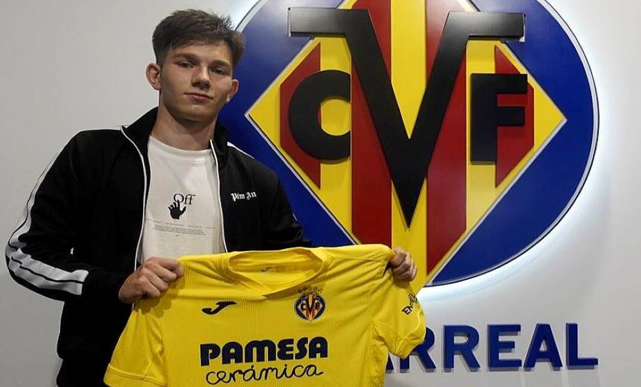 Никита Иосифов пытается пробиться в основной состав «Вильярреала». Фото: Инстаграм Никиты Иосифова