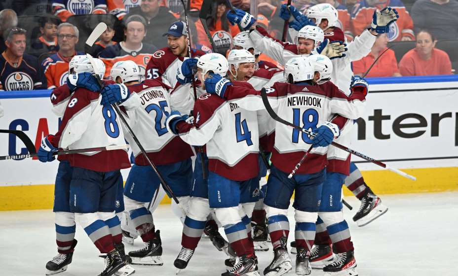 «Колорадо» празднует выход в финал Кубка Стэнли. Фото: Reuters