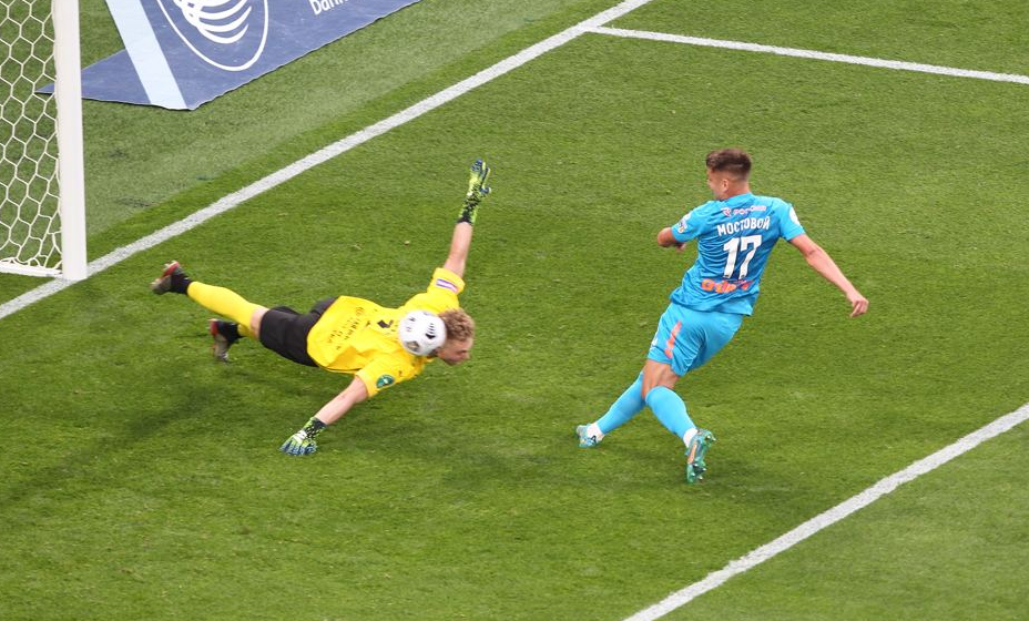 Андрей Мостовой забил с пенальти в ворота