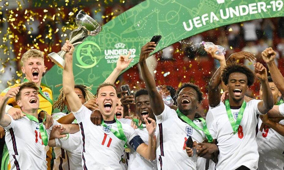 Сборная Англии U19